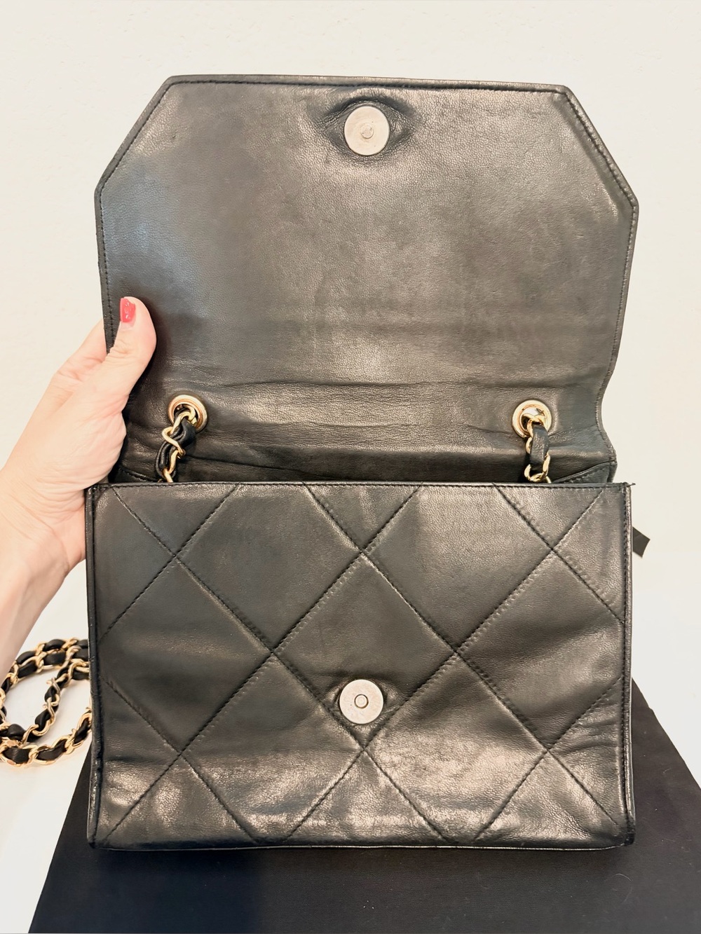 Auth CHANEL Quilted CC Matelasse Lambskin Leather 24K Single Flap Bag - Picture 8 of 16